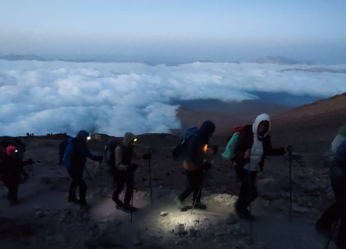 Fotografija 11 - Petnaest planinara iz Šibenika krenulo u osvajanje najvećeg vrha u Iranu: Njih devetero je uspjelo!