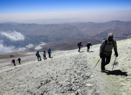 Fotografija 31 - Petnaest planinara iz Šibenika krenulo u osvajanje najvećeg vrha u Iranu: Njih devetero je uspjelo!