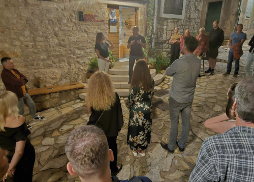 U Betini otvorena izložba 'Modrave na starim kartama'