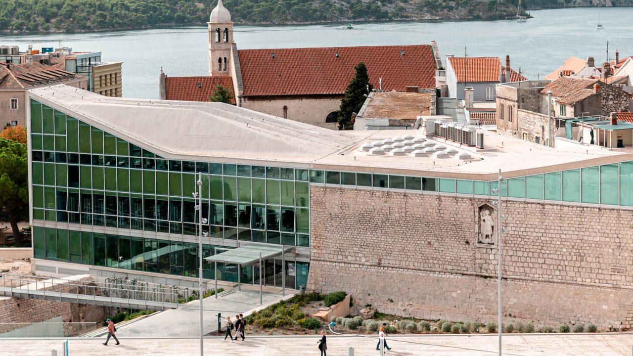 U Knjižnici predstavljanje knjige 'Karlo Baumann: Inženjer – jedriličar – ronilac'