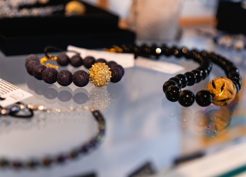 Fotografija 10 - U Galeriju Juraj Dalmatinac stigle zimske kolekcije dizajnerske odjeće i nakita