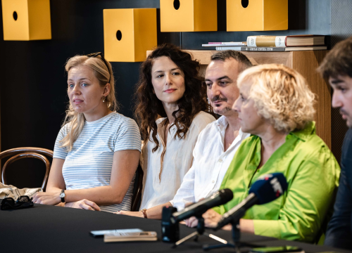 Fotografija 5 - 'Dođi gola na večeru' otvara novu sezonu u šibenskom kazalištu: 'Laganje je aktualna tema'