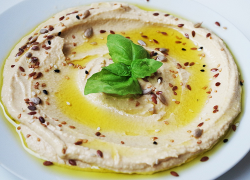 Pašteta od slanutka i maslina i još 4 recepta s tom hranjivom namirnicom