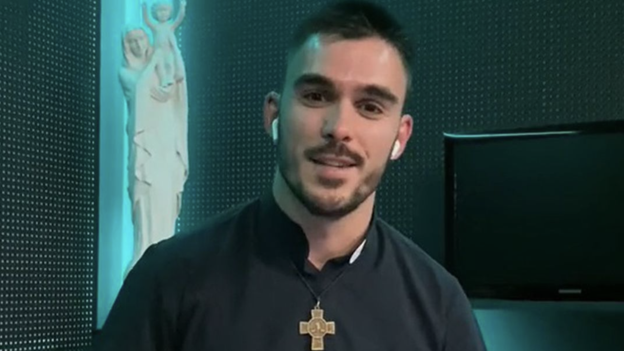 Svećenik iz Kaštel Štafilića na TikToku analizirao Gršin hit Mamma mia: 'Ne čudi me'