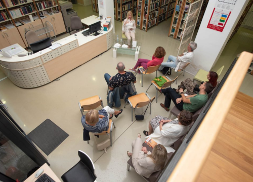 Predstavljanje psihološkog romana u Kninu pretvorilo se u grupnu terapiju