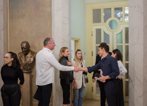 Fotografija 16 - Dođi gola na večeru: Nova predstava šibenskog kazališta humorom šamara gledatelje!