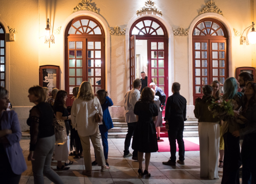 Fotografija 29 - Dođi gola na večeru: Nova predstava šibenskog kazališta humorom šamara gledatelje!