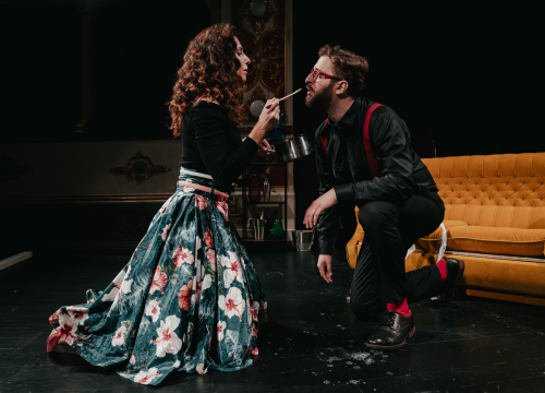 Fotografija 6 - Dođi gola na večeru: Nova predstava šibenskog kazališta humorom šamara gledatelje!