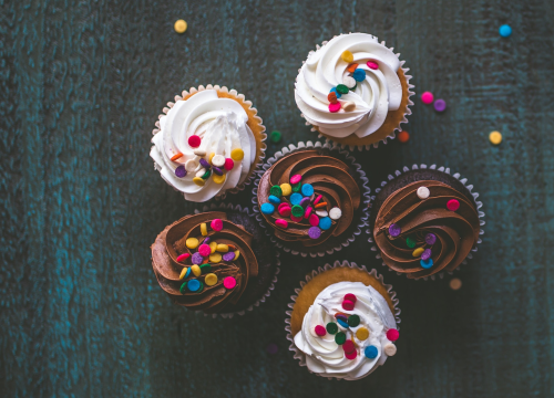 Recept za cupcake u 3 varijante: Od maline, kupine i čokolade