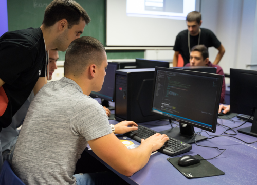 Fotografija 3 - Koji je ključ za karijerni napredak u dinamičnom IKT sektoru?