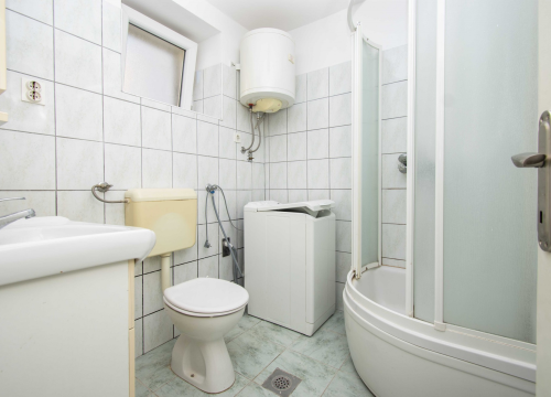 Fotografija 5 - Prodaje se prostran stan u centru grada s parkingom!