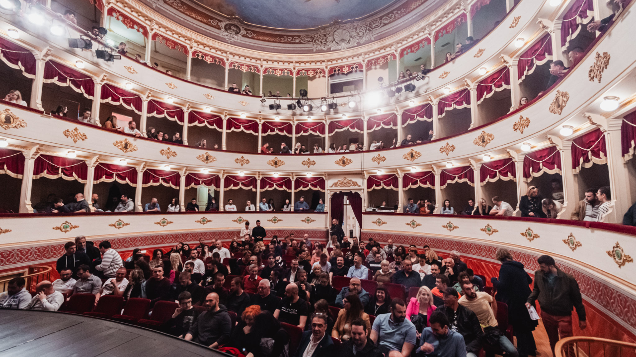 'Hrvatska misa' Borisa Papandopula i Pinterova 'Prijevara' na šibenskim daskama koje život znače