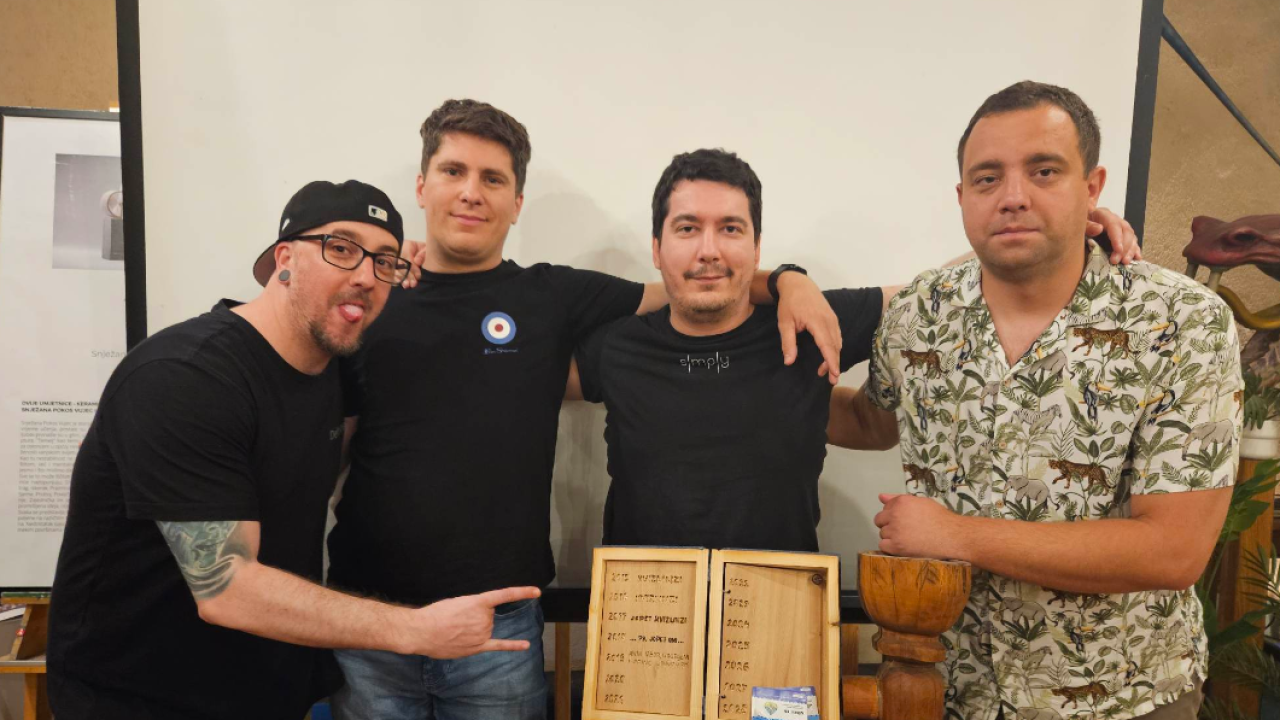 Počela 7. sezona pub kviz lige u Azimuta: 1. kolo sastavili branitelji naslova