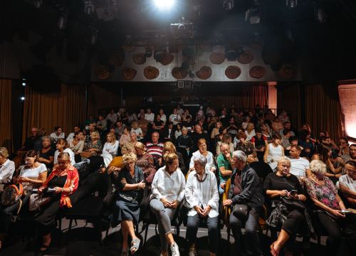 Dva svibanjska gostovanja u Arsenu: Stižu Ivan Ramljak s ‘Mirotvorcem’ i Igor Mirković s ‘Lijepim i dragim ljudima’