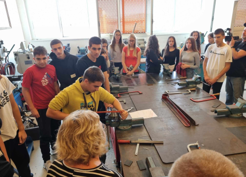 Fotografija 10 - 'Dan otvorenih vrata' u Industrijsko-obrtničkoj školi: 'Učenici mogu vidjeti kako se radi u našim radionicama'