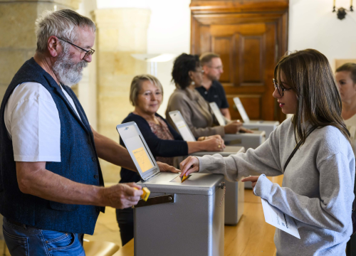 Švicarska skreće udesno, strahovi oko imigranata prevladali
