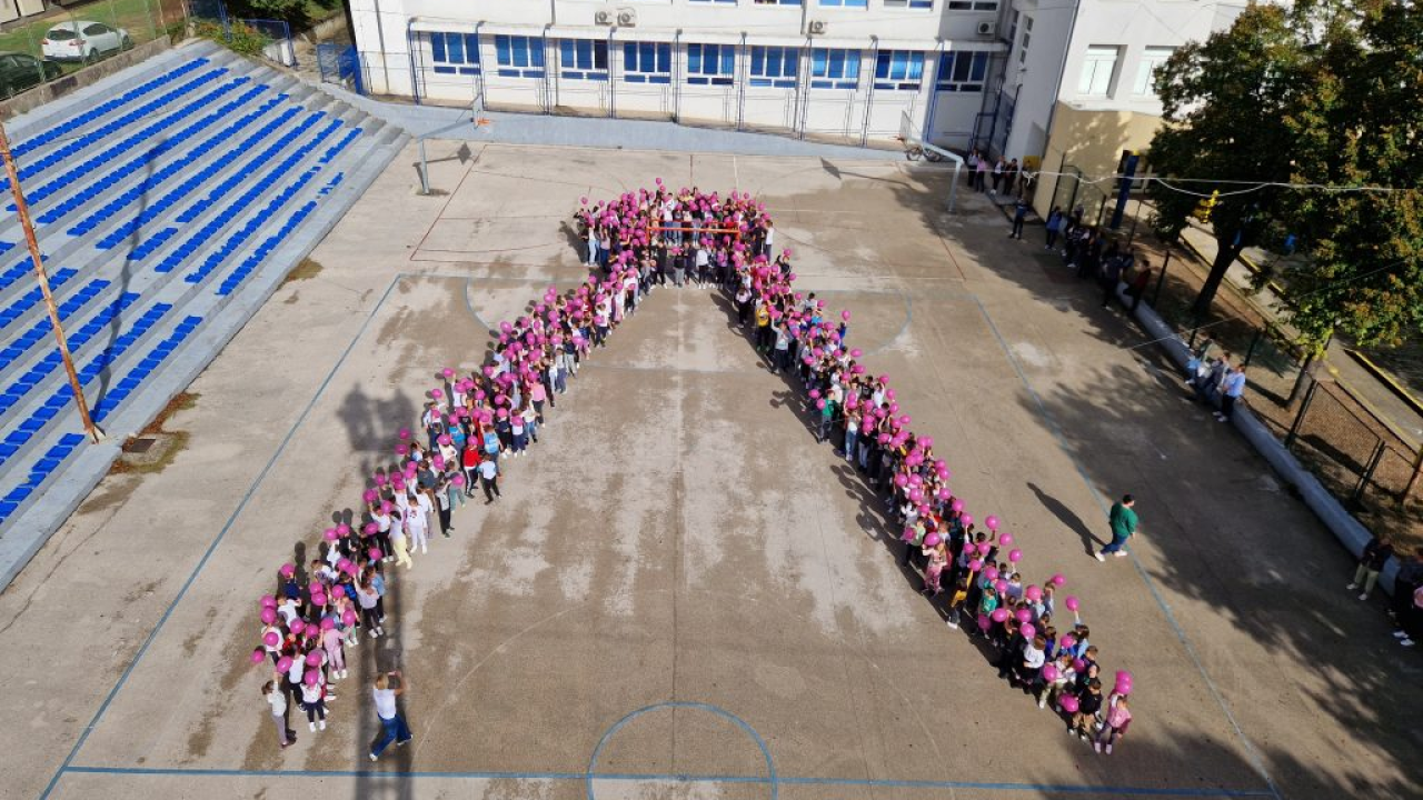 Kninski učenici uključili se u akciju 'Mama budi zdrava'