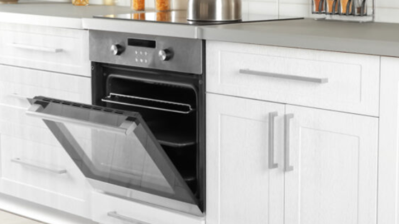 Znate li čemu služi ladica ispod pećnice?