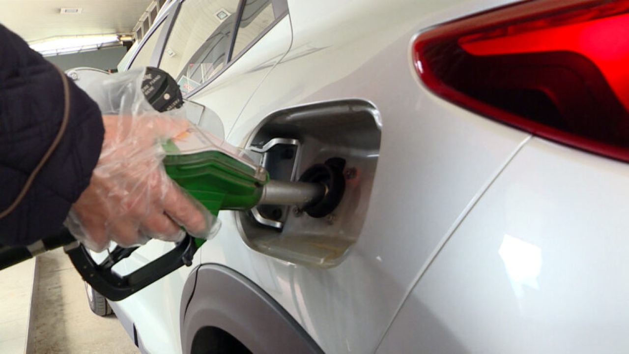 Dobra vijest za vozače: Cijene goriva padaju, stručnjaci najavljuju nastavak trenda