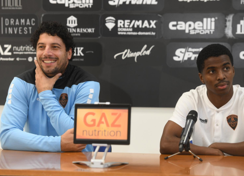 Igrači HNK Šibenik zbog BSK ovaj tjedan trenirali na umjetnoj travi