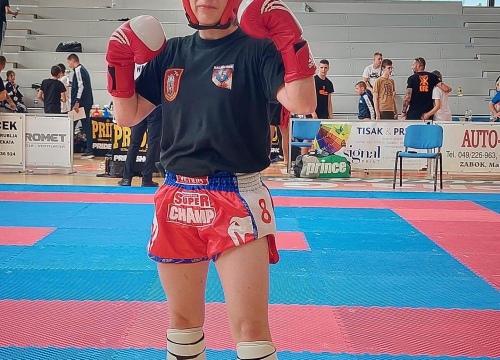 Fotografija 2 - Šibenčanka Snježana Prgomet kickboxing počela je trenirati iz rekreacije, a danas niže zlatne medalje: 'Iza svake je puno znoja i nešto manje suza'