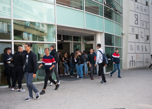 Županija raspisala Javni natječaj za dodjelu stipendija redovitim učenicima i studentima