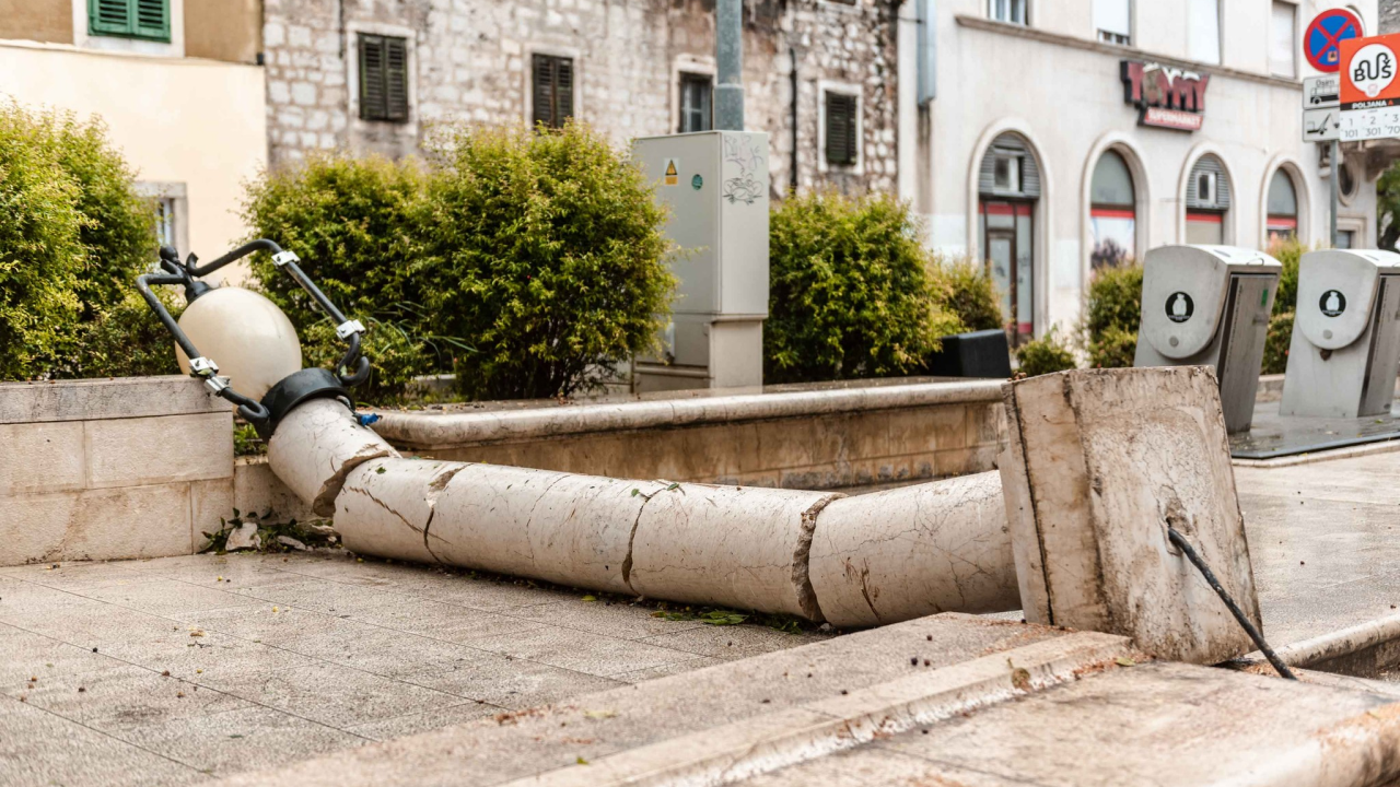 Je li pametnije srušiti Stari pazar ili osnovati Klub prijatelja kazni?