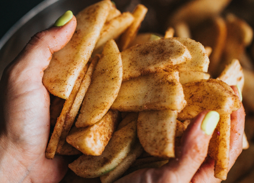 Rolada s jabukama: Najlakši recept za fini kolač kojem nećete moći reći ne