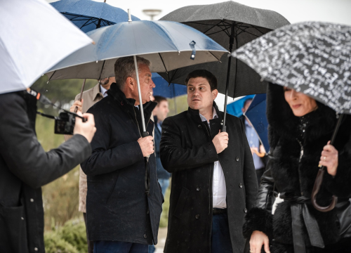 Fotografija 2 - Ministar Butković na mini-turneji po Šibensko-kninskoj županiji: Obišao luke u Rogoznici, Vrnaži, Bilicama…