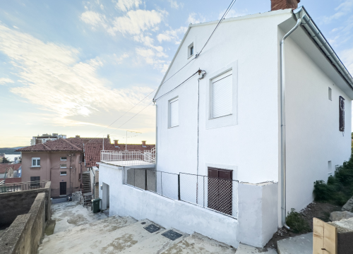 Fotografija 8 - Prodaje se kompletno renoviran dvosoban stan na odličnoj lokaciji!