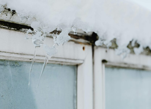 Evo zašto biste treba češće držati prozore otvorenima zimi