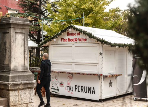 Fotografija 8 - Večeras se otvara Adventura: Prošetali smo po đardinu, manje-više sve je spremno