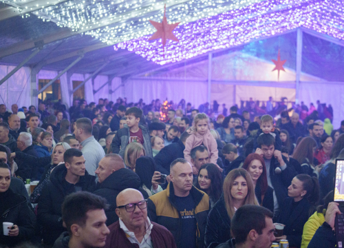 Fotografija 5 - Koncertom Vatre otvoren Kraljevski advent u Kninu