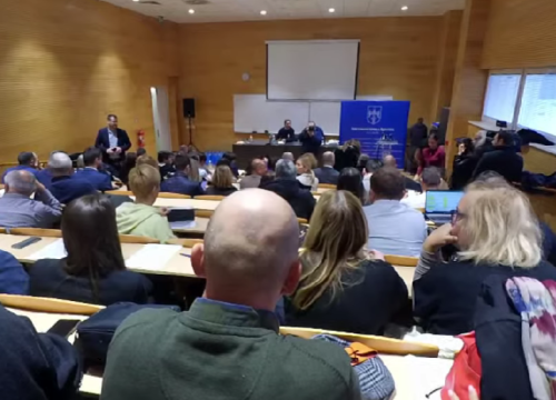 HDZ-ovci se naljutili na Petrinu i Jelića, ne žele doći na tradicionalni božićni domjenak