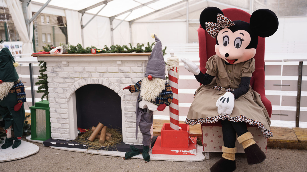 Božićni sajam, dječji program i koncert MoonLight banda ovu subotu na Kraljevskom adventu u Kninu!