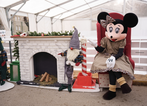 Božićni sajam, dječji program i koncert MoonLight banda ovu subotu na Kraljevskom adventu u Kninu!