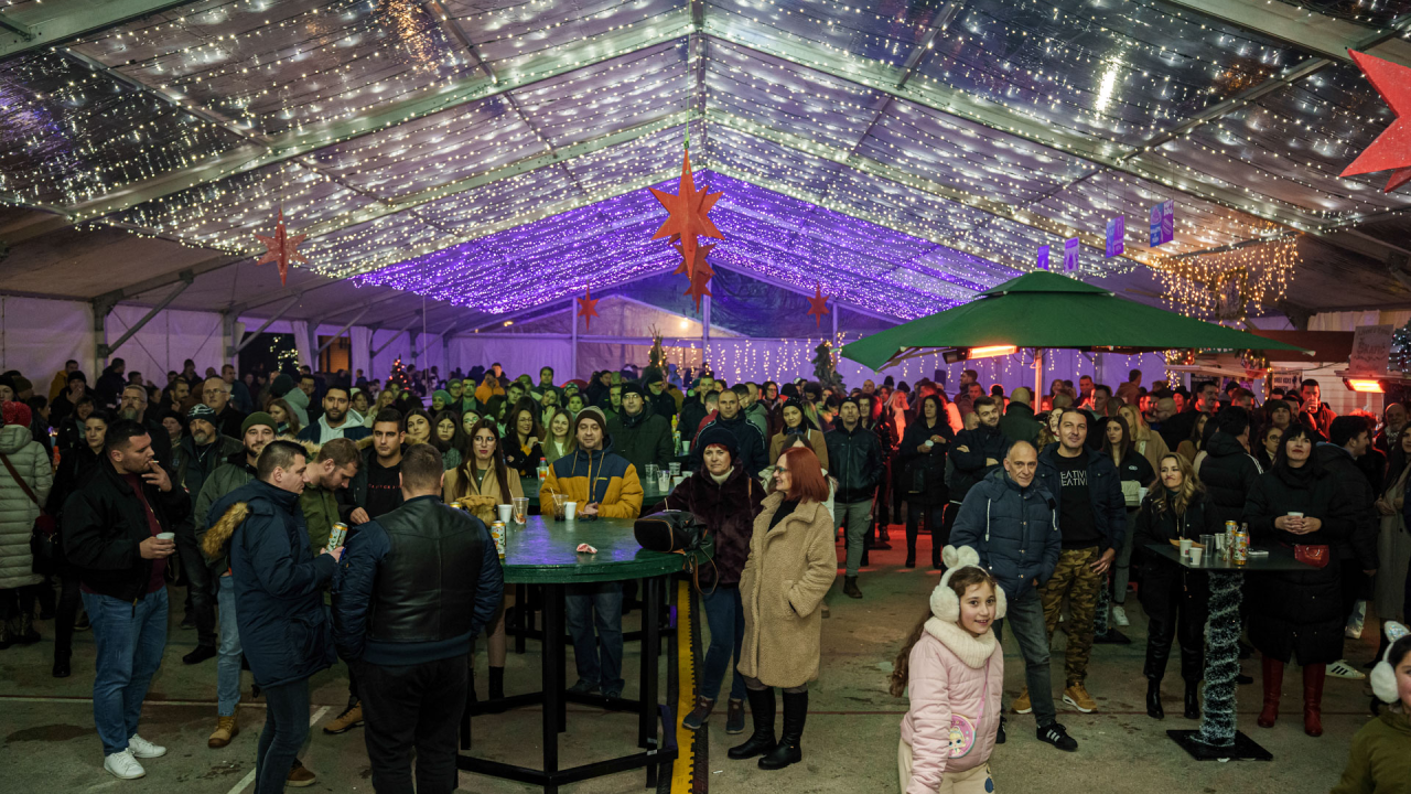 U petak će vas na Kraljevskom adventu u Kninu zagrijati Cubismo!