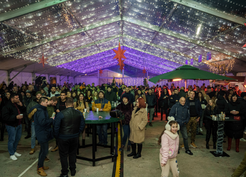 U petak će vas na Kraljevskom adventu u Kninu zagrijati Cubismo!