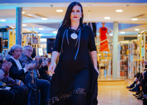 Fotografija 17 - Hrabre Šibenčanke koje su preboljele rak dojke nosile reviju: 'Puno ljepše je ovako se družiti nego u bolnici'