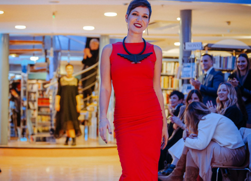 Fotografija 33 - Hrabre Šibenčanke koje su preboljele rak dojke nosile reviju: 'Puno ljepše je ovako se družiti nego u bolnici'