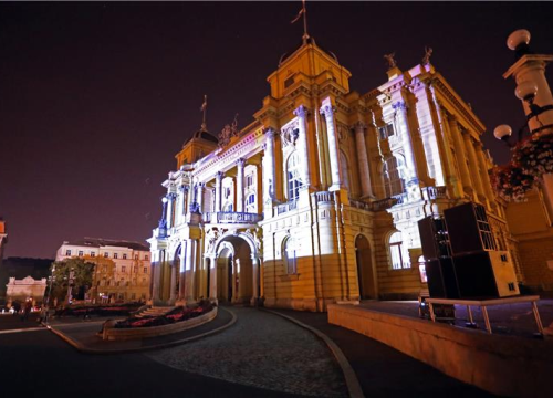 Zagrebački HNK prenosit će 'Orašara' na platnu ispred kazališta