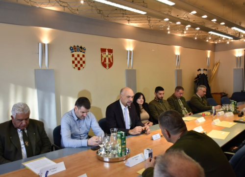 Potpisani ugovori o financijskoj potpori projektima za razvoj lovstva na području Županije