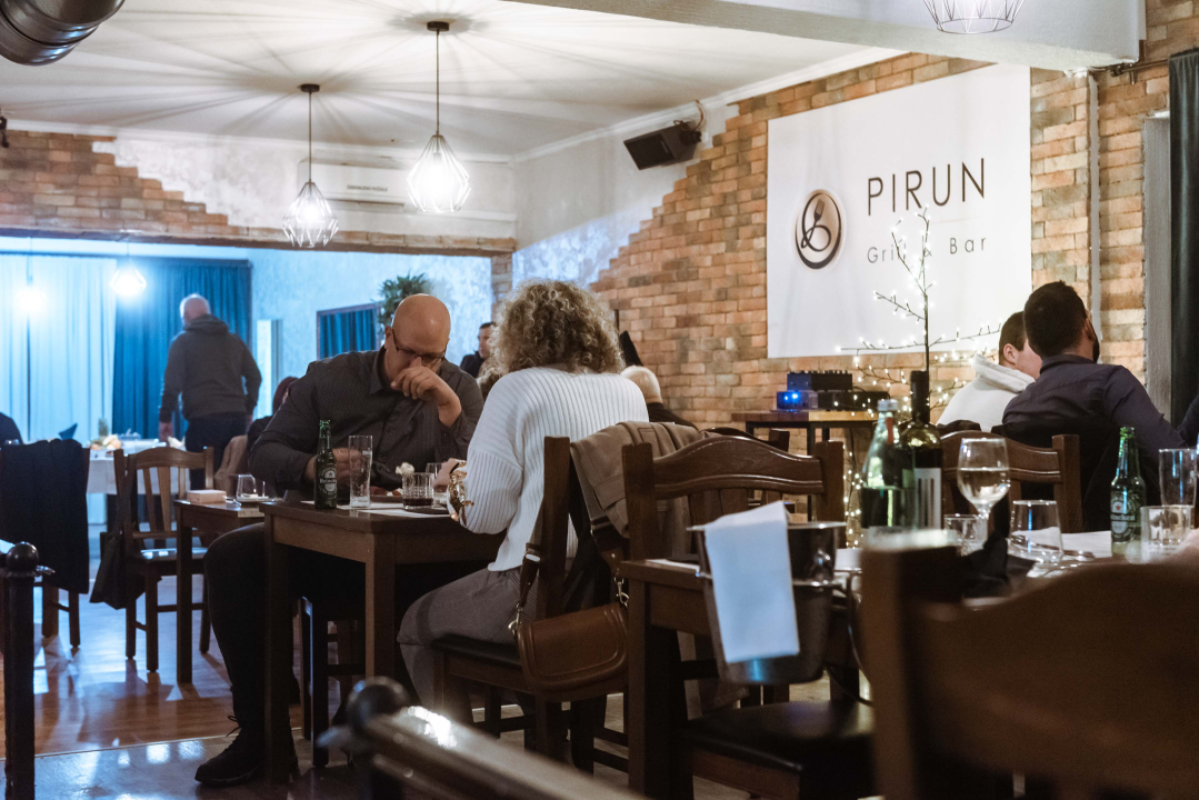 Posjetite novootvoreni Pirun Grill & Bar i uživajte u sočnim jelima s roštilja!