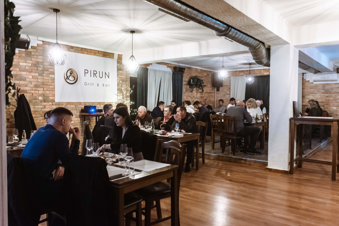 Posjetite novootvoreni Pirun Grill & Bar i uživajte u sočnim jelima s roštilja!