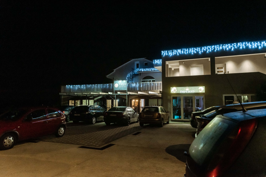 Posjetite novootvoreni Pirun Grill & Bar i uživajte u sočnim jelima s roštilja!