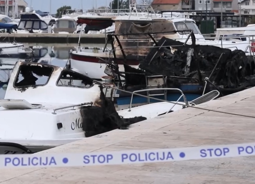 Policija o požaru sedam brodova u Pirovcu: Požar izazvao tehnički kvar