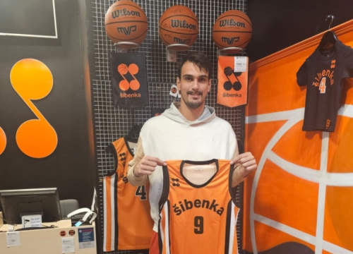 Za humanitarnu svrhu: Do subote u podne možete osvojiti dres Šibenke kojeg je potpisao Dario Šarić