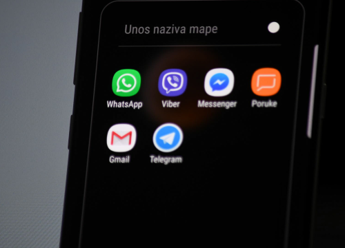 Kada bi dijete trebalo dobiti prvi mobitel? Vjerojatno puno kasnije nego što mislite