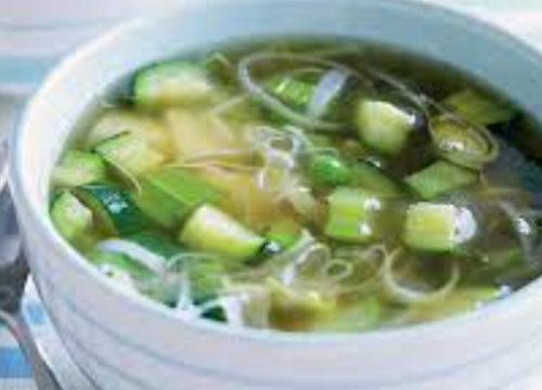 Ova ukusna juha od zelenog povrća umirit će vašu probavu