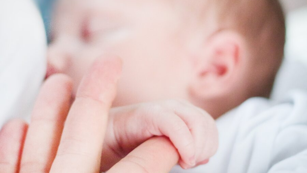 Položaji za dojenje: Ovo su najbolji i najugodniji, pomoći će i mami i bebi